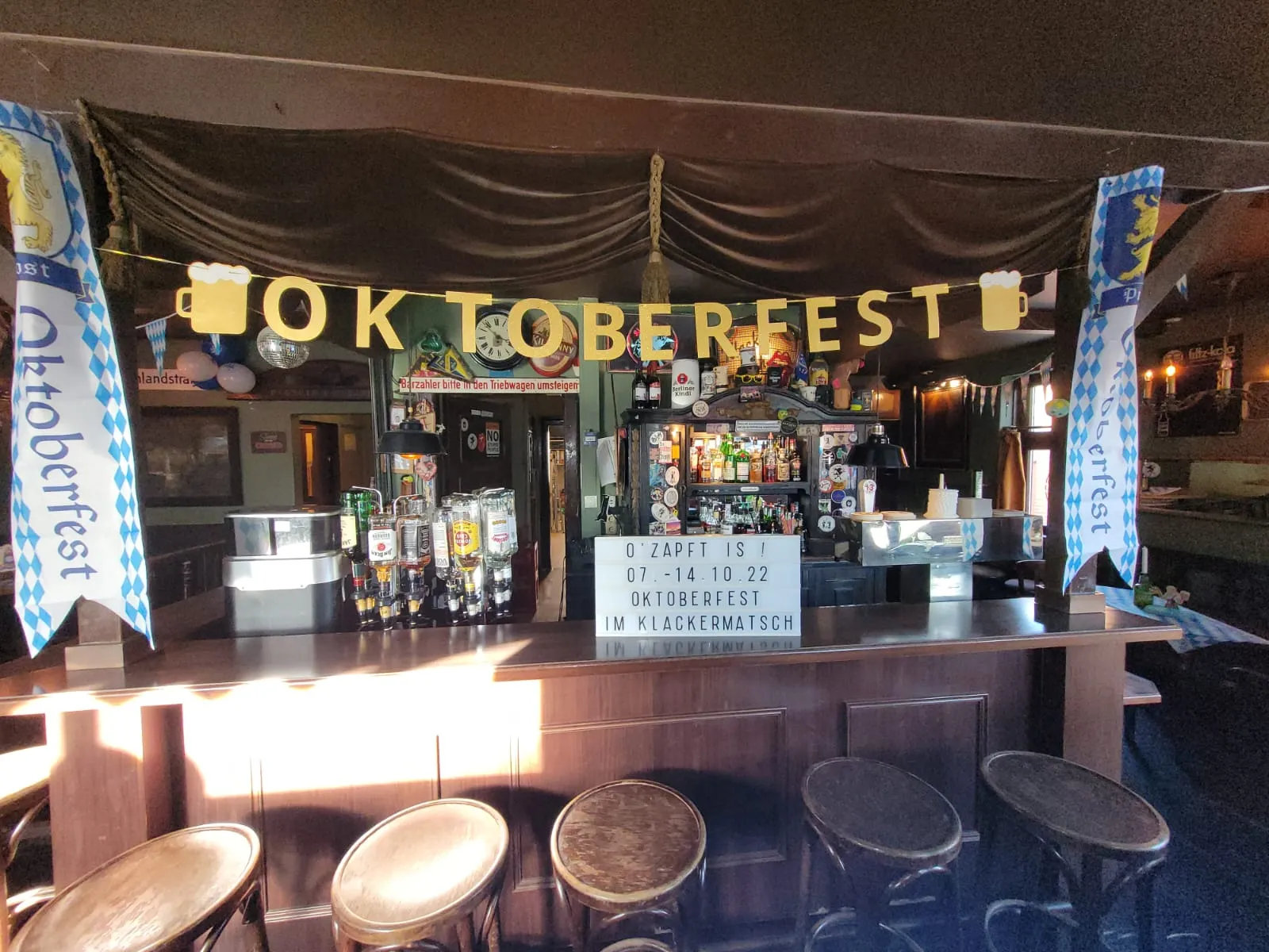 Oktoberfest-Deko im Klackermatsch